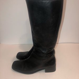 Naturalizer Boots Black, size 9. Leather uppers, side zip